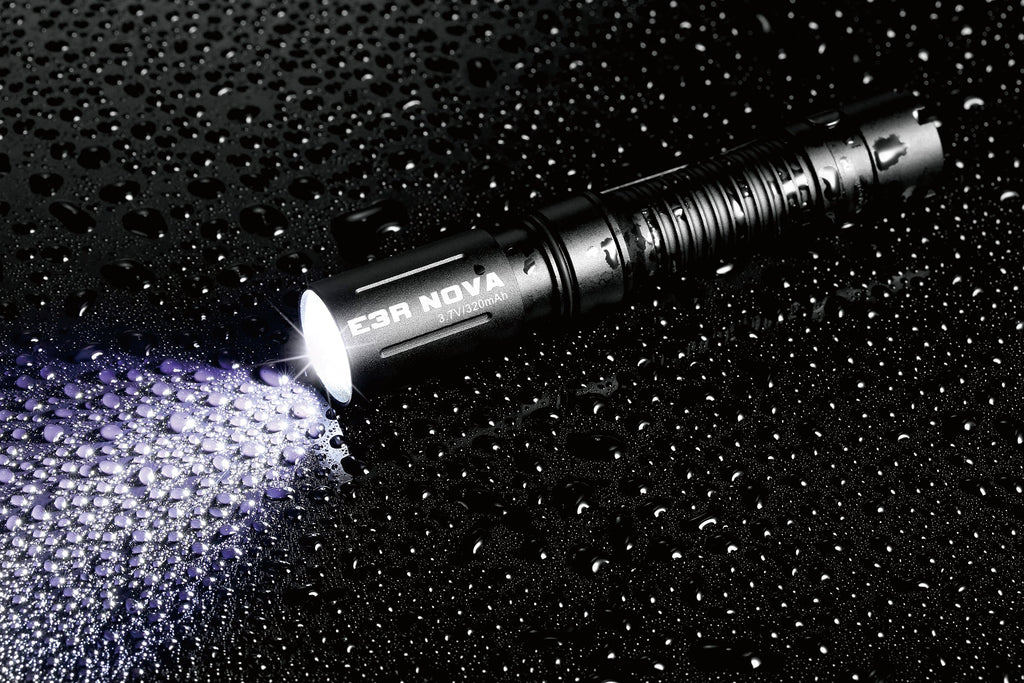 E3R Nova- 820 Lumen Rechargeable Flashlight